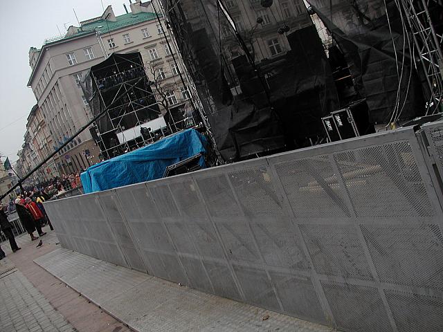 PC300652