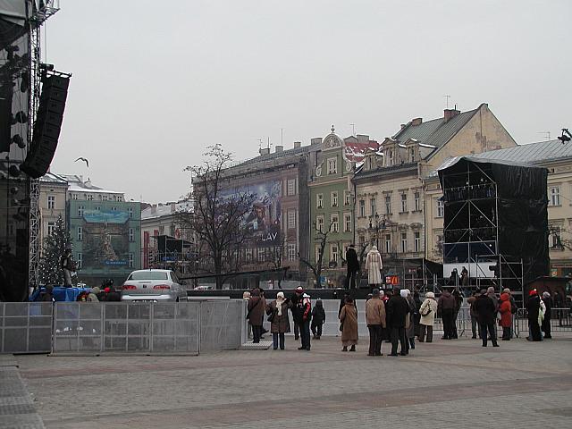 PC300706