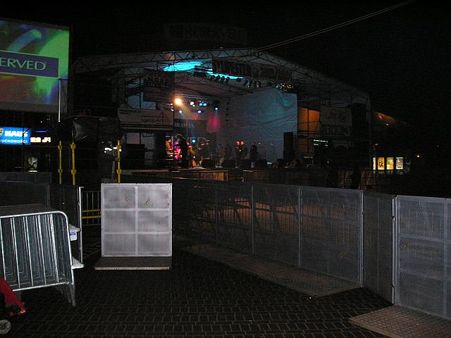PC310057