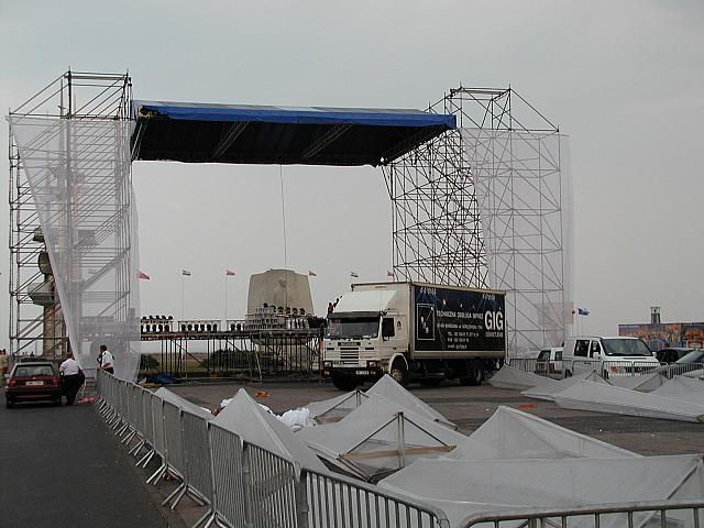 P8293259