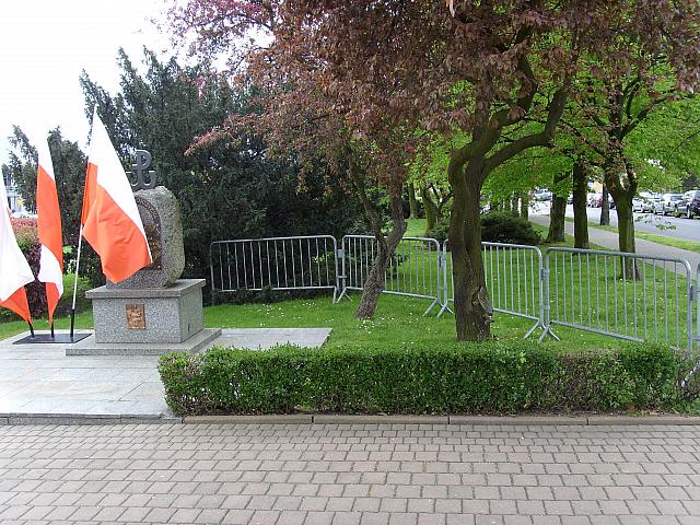 SI851349
