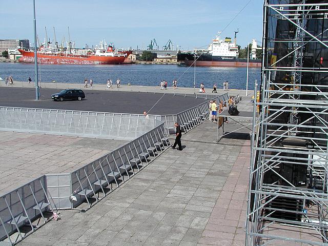 P8172899