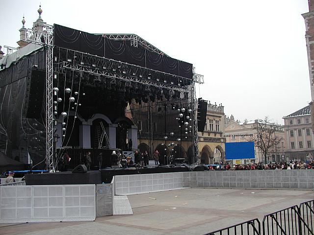 PC300733