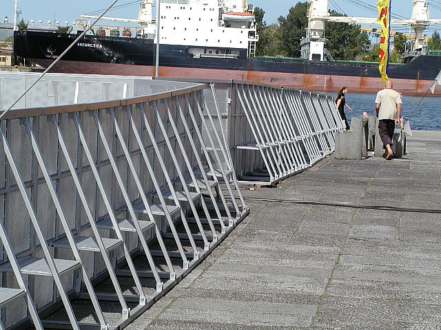 P8172954